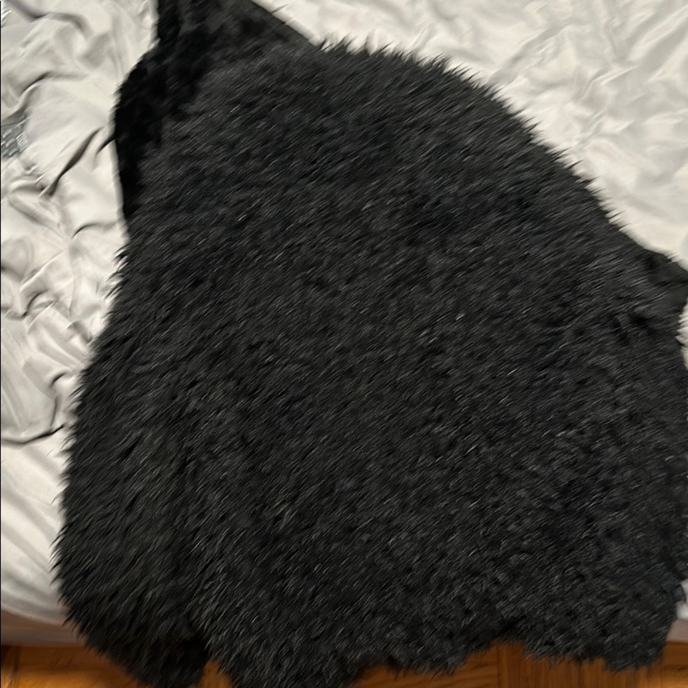 Fuzzy coat - Picture 3 of 3